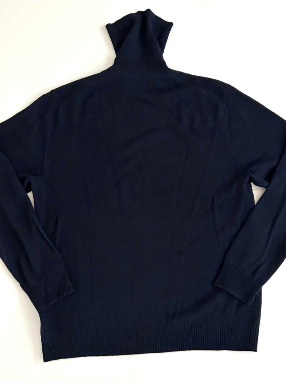 Qi Cashmere Turtleneck Sweater - Size L - Mens - Picture 6 of 12